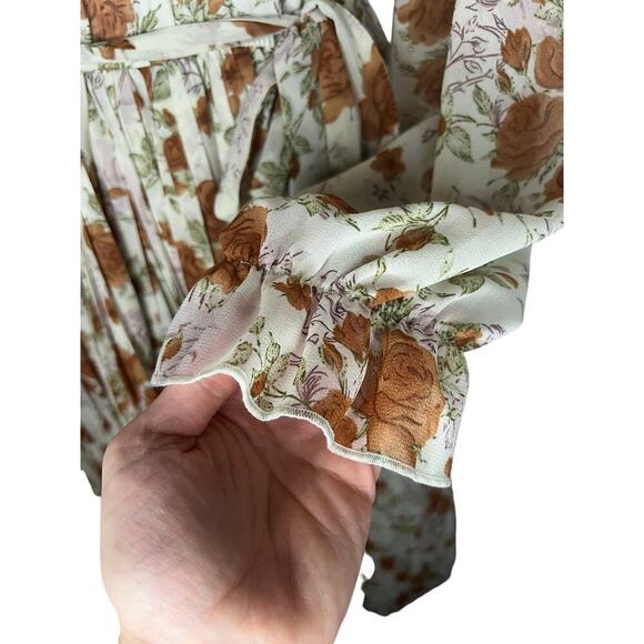 Floral Long Sleeve Dress - Picture 12 of 16